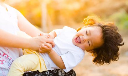 Bermain Permainan Tradisional Baik untuk Kesehatan dan Kecerdasan Anak