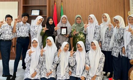 MTsN 2 Banda Aceh Juara Umum kompetisi Olimpiade Braindicator Tingkat Nasional