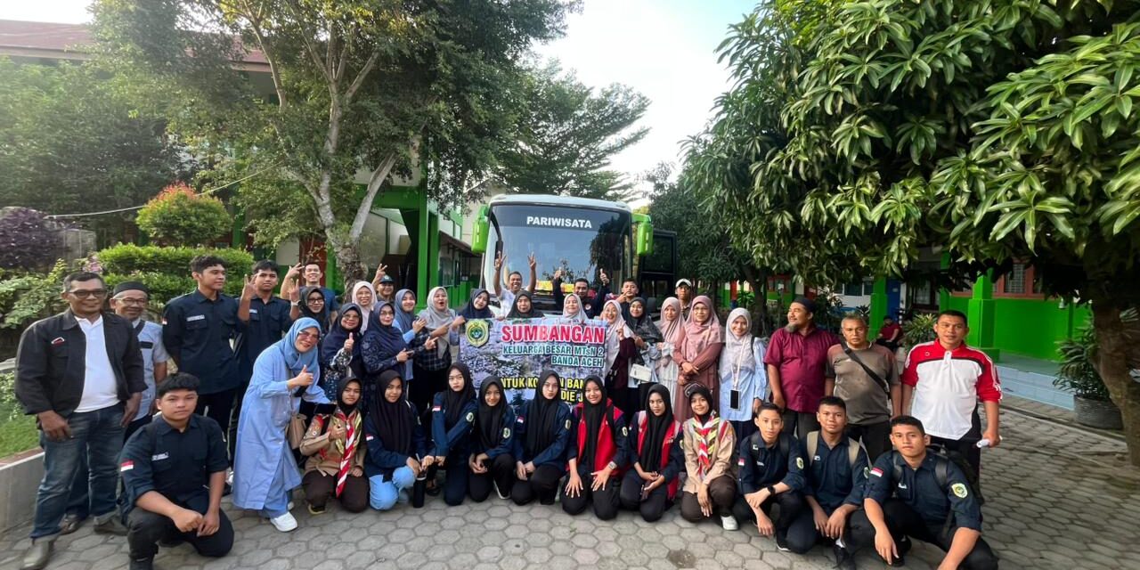 MTsN 2 Banda Aceh Berbagi